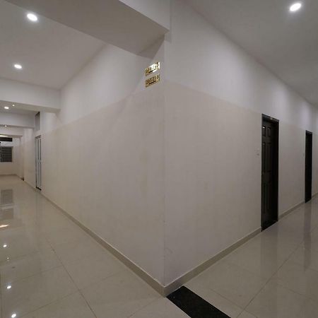 Hôtel Vg Mahal à Tiruchirappalli Extérieur photo