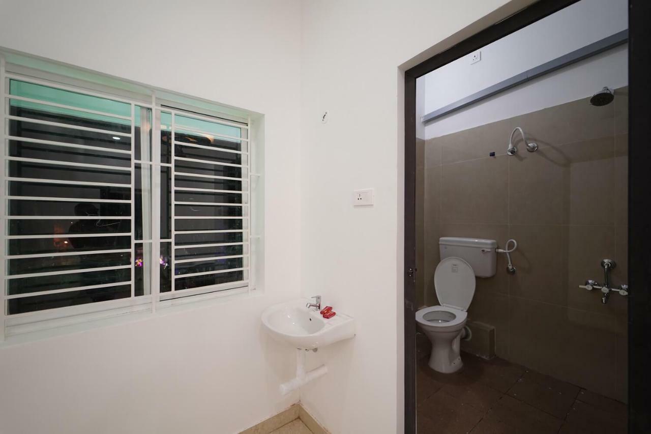 Hôtel Vg Mahal à Tiruchirappalli Extérieur photo